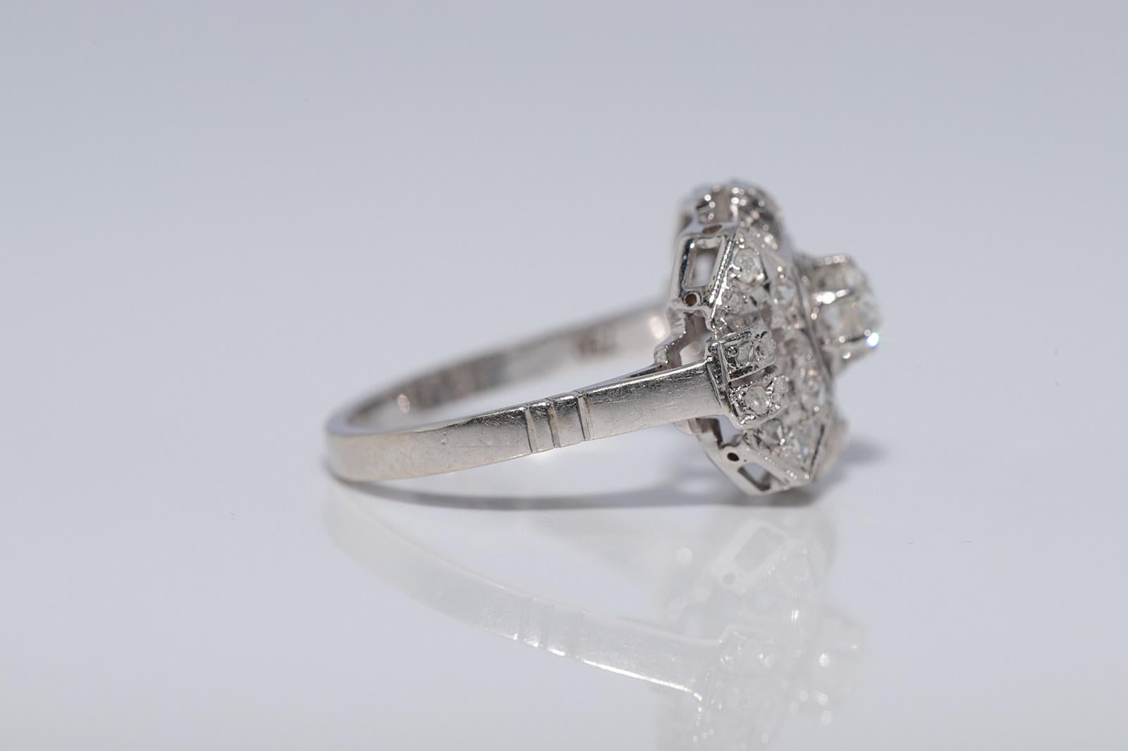 Antique Circa 1920s Art Deco Or 18k Handcrafted Natural Diamond Ring (Bague en or 18k avec diamant naturel) Pour femmes en vente