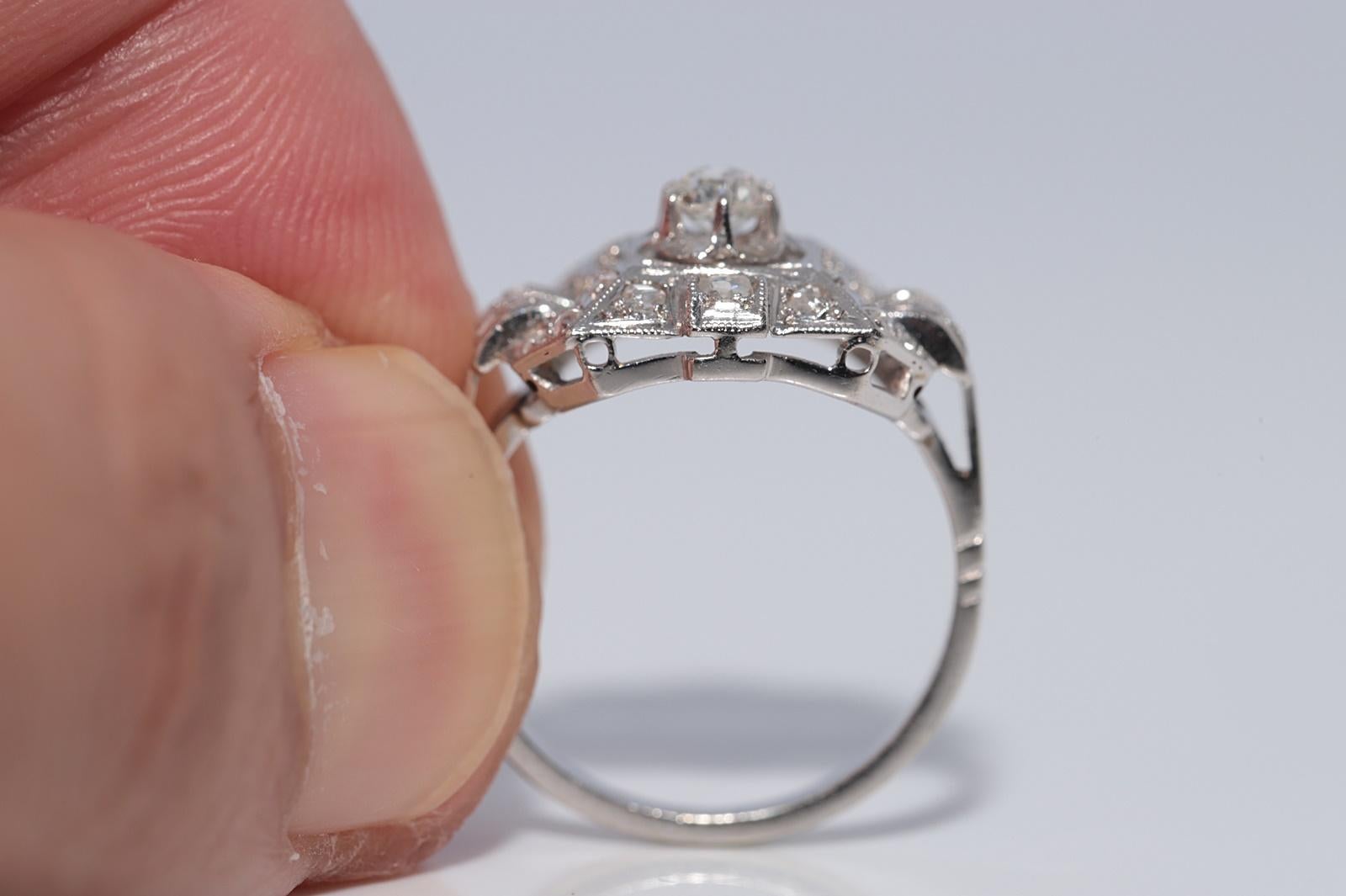 Antique Circa 1920s Art Deco Or 18k Handcrafted Natural Diamond Ring (Bague en or 18k avec diamant naturel) en vente 1