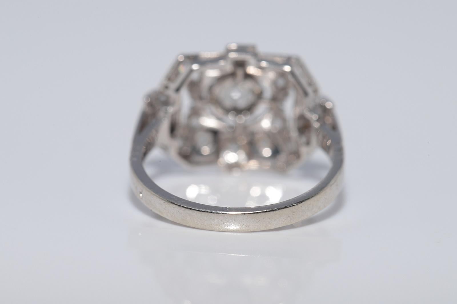 Antique Circa 1920s Art Deco Or 18k Handcrafted Natural Diamond Ring (Bague en or 18k avec diamant naturel) en vente 3