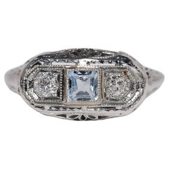 Antique Circa 1920s Art Deco 18k Gold Natural Diamond And Aqua Marine Ring