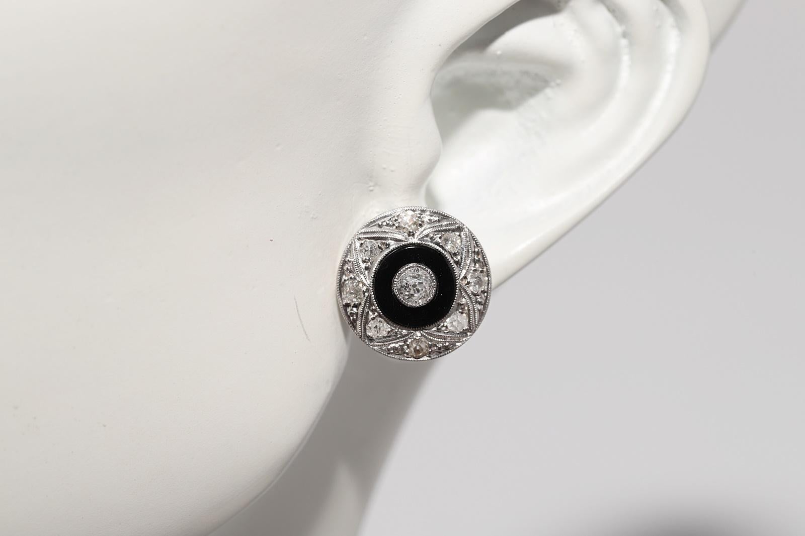 Antique Circa 1920s Art Deco 18k Gold Natural Diamond And Onyx Stud Earring For Sale 12