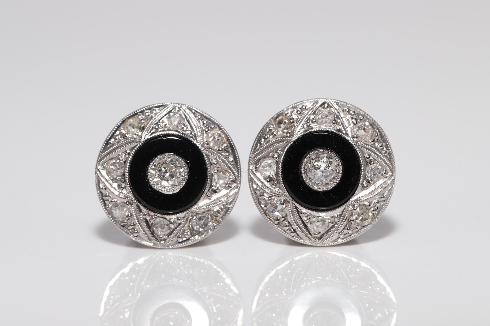 Women's Antique Circa 1920s Art Deco 18k Gold Natural Diamond And Onyx Stud Earring For Sale