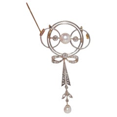 Antico ciondolo a spilla in oro 18k con diamanti naturali e perle, degli anni '20 CIRCA, Art Deco