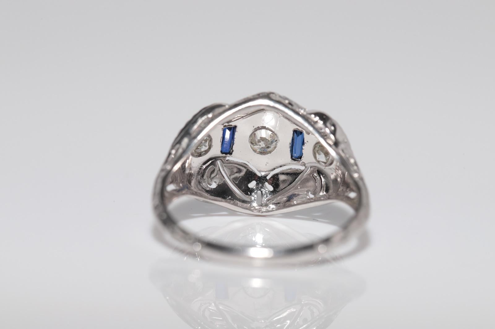Bague ancienne en or 18k Circa 1920 Art Deco Diamant naturel et saphir en vente 6