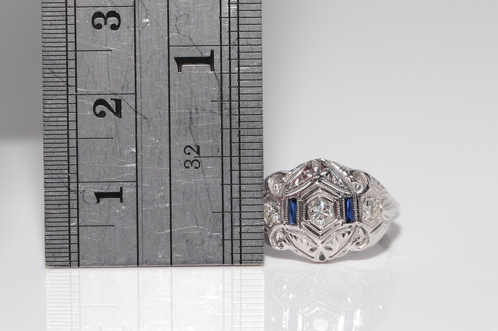 Bague ancienne en or 18k Circa 1920 Art Deco Diamant naturel et saphir en vente 9