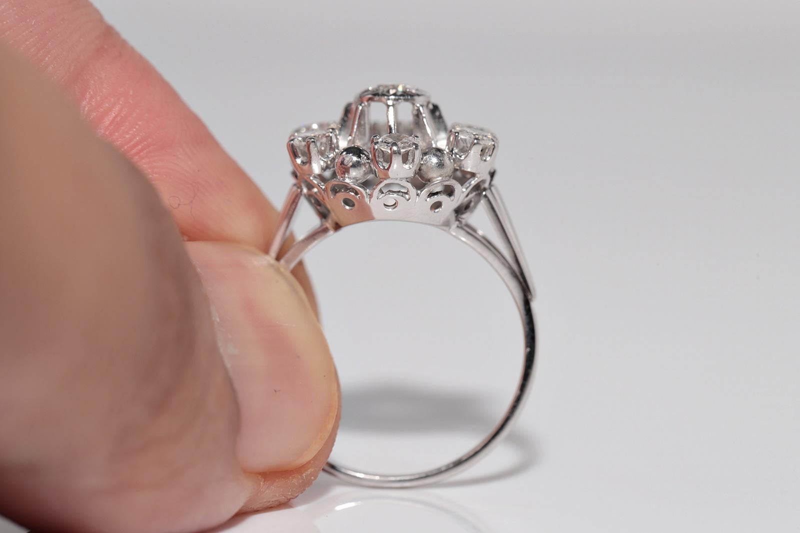 Bague Art déco ancienne des années 1920 en or 18 carats décorée de diamants naturels en vente 5