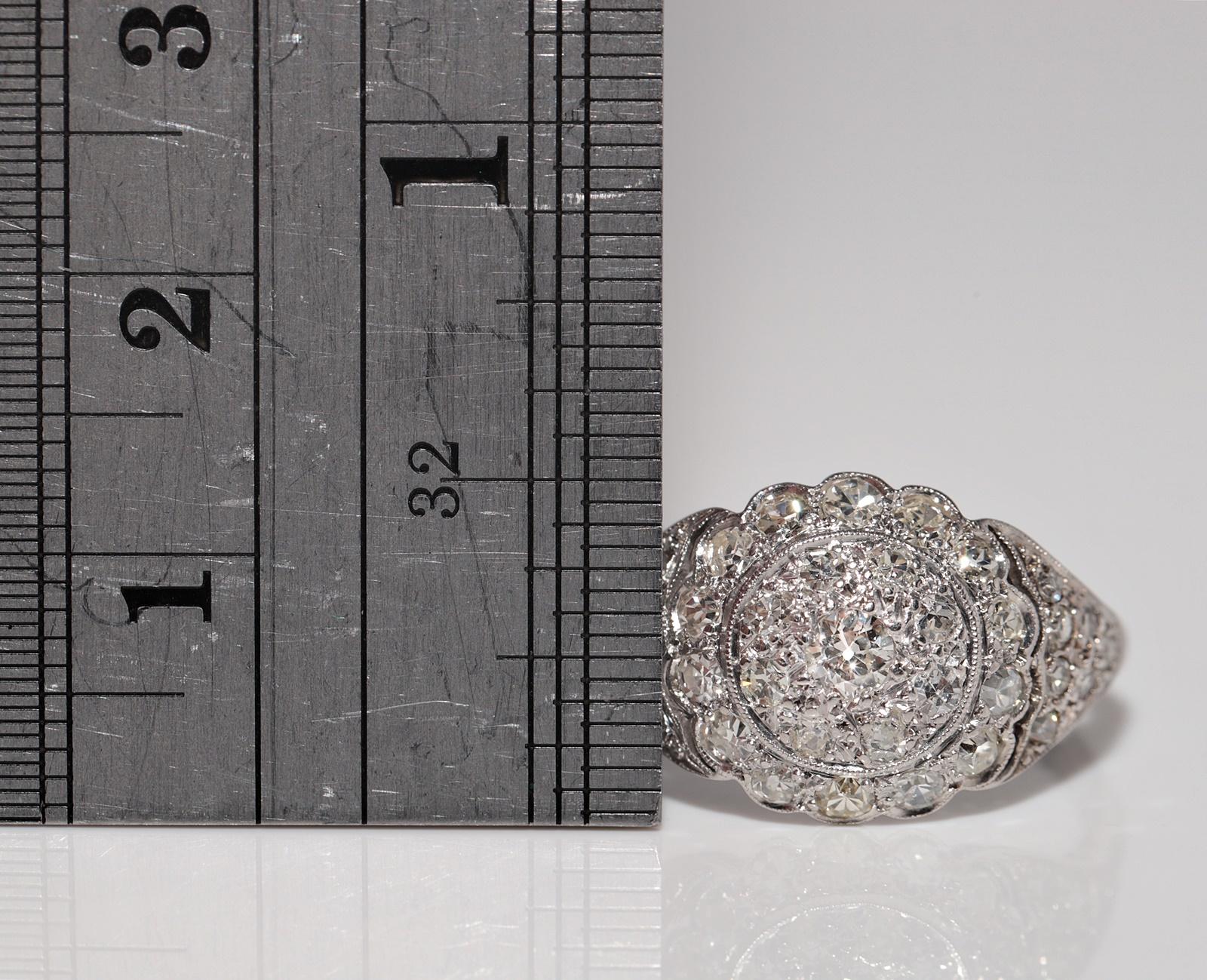 Bague Art déco ancienne des années 1920 en or 18 carats décorée de diamants naturels en vente 6