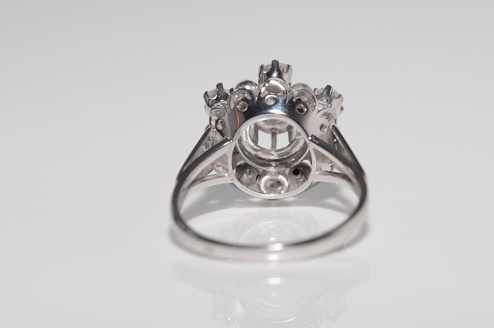 Bague Art déco ancienne des années 1920 en or 18 carats décorée de diamants naturels en vente 6