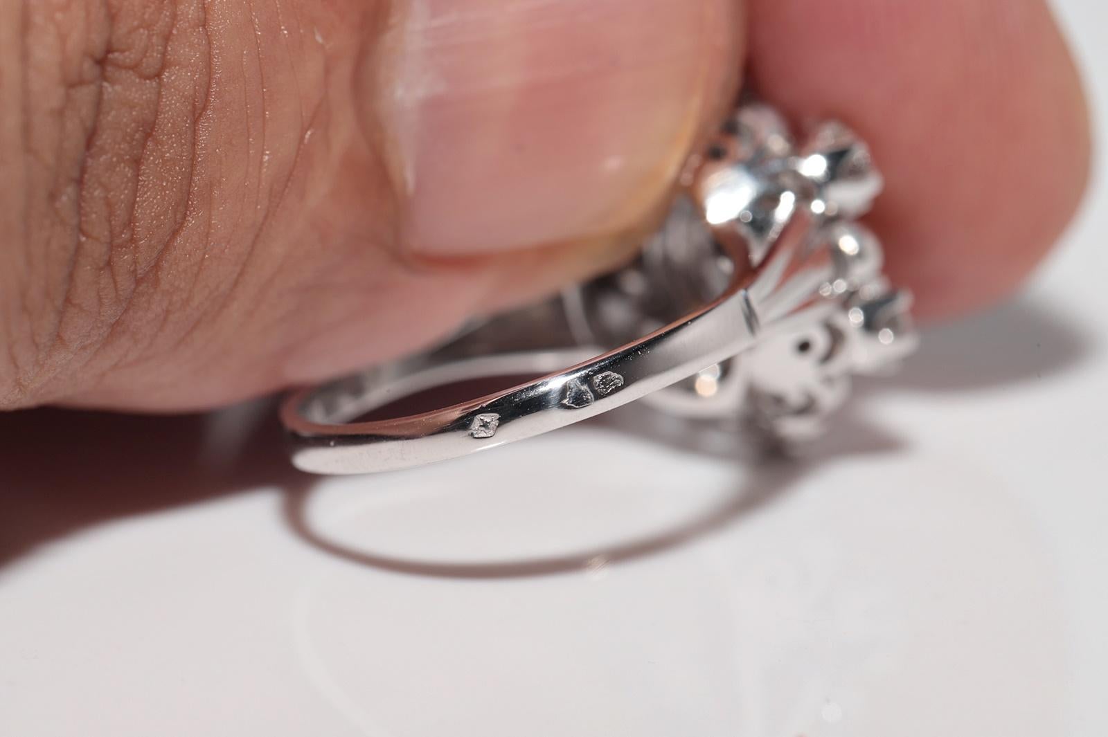 Bague Art déco ancienne des années 1920 en or 18 carats décorée de diamants naturels en vente 8