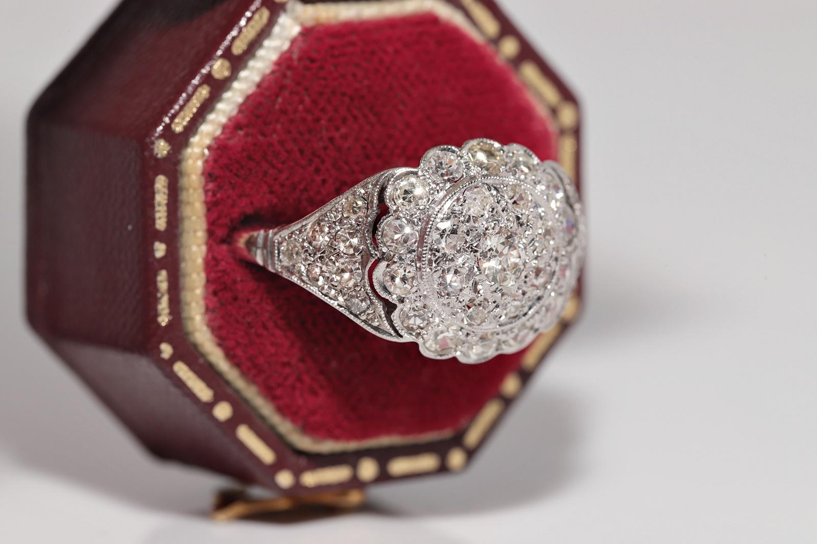 Taille brillant Bague Art déco ancienne des années 1920 en or 18 carats décorée de diamants naturels en vente