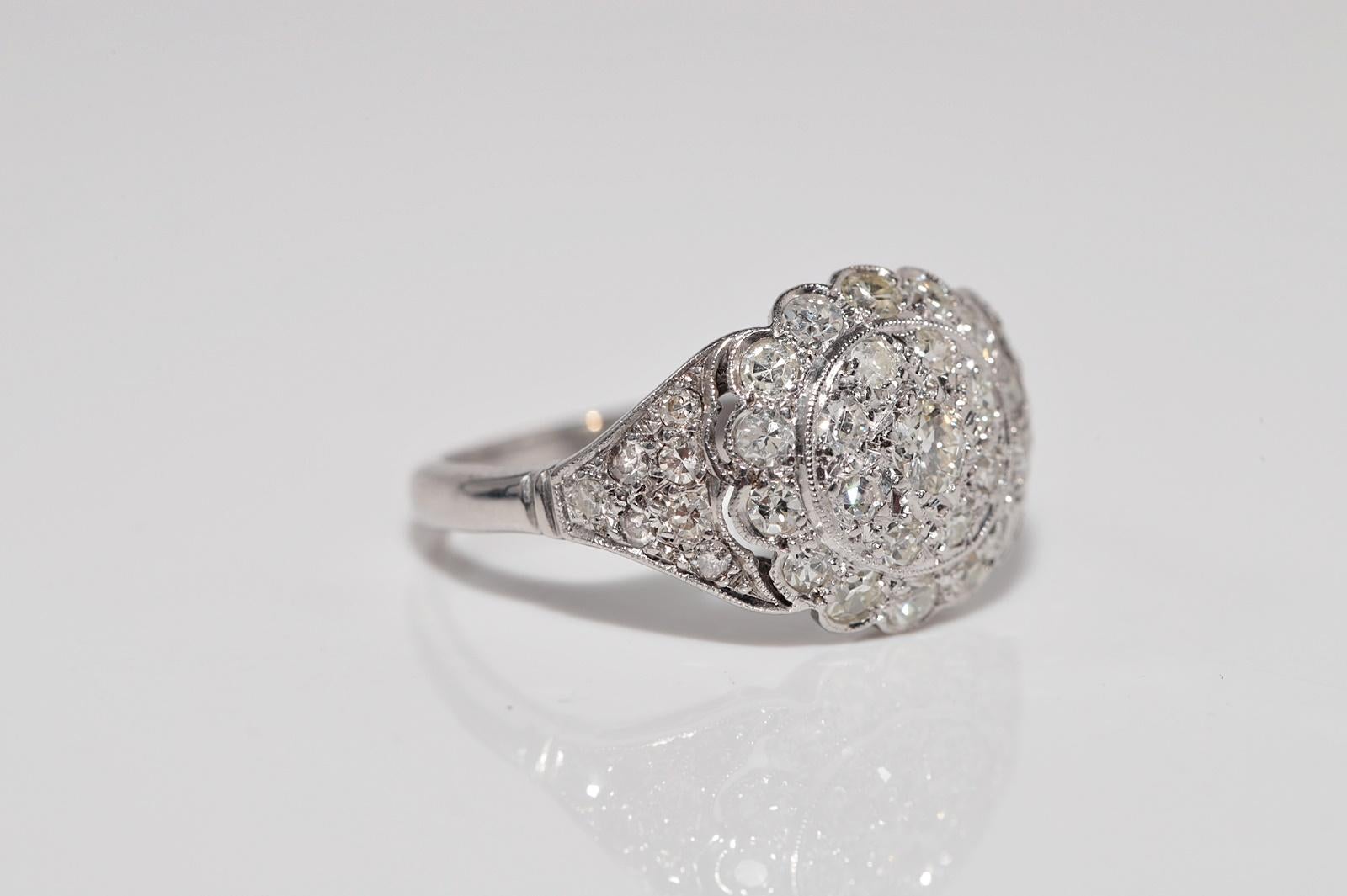Bague Art déco ancienne des années 1920 en or 18 carats décorée de diamants naturels Pour femmes en vente