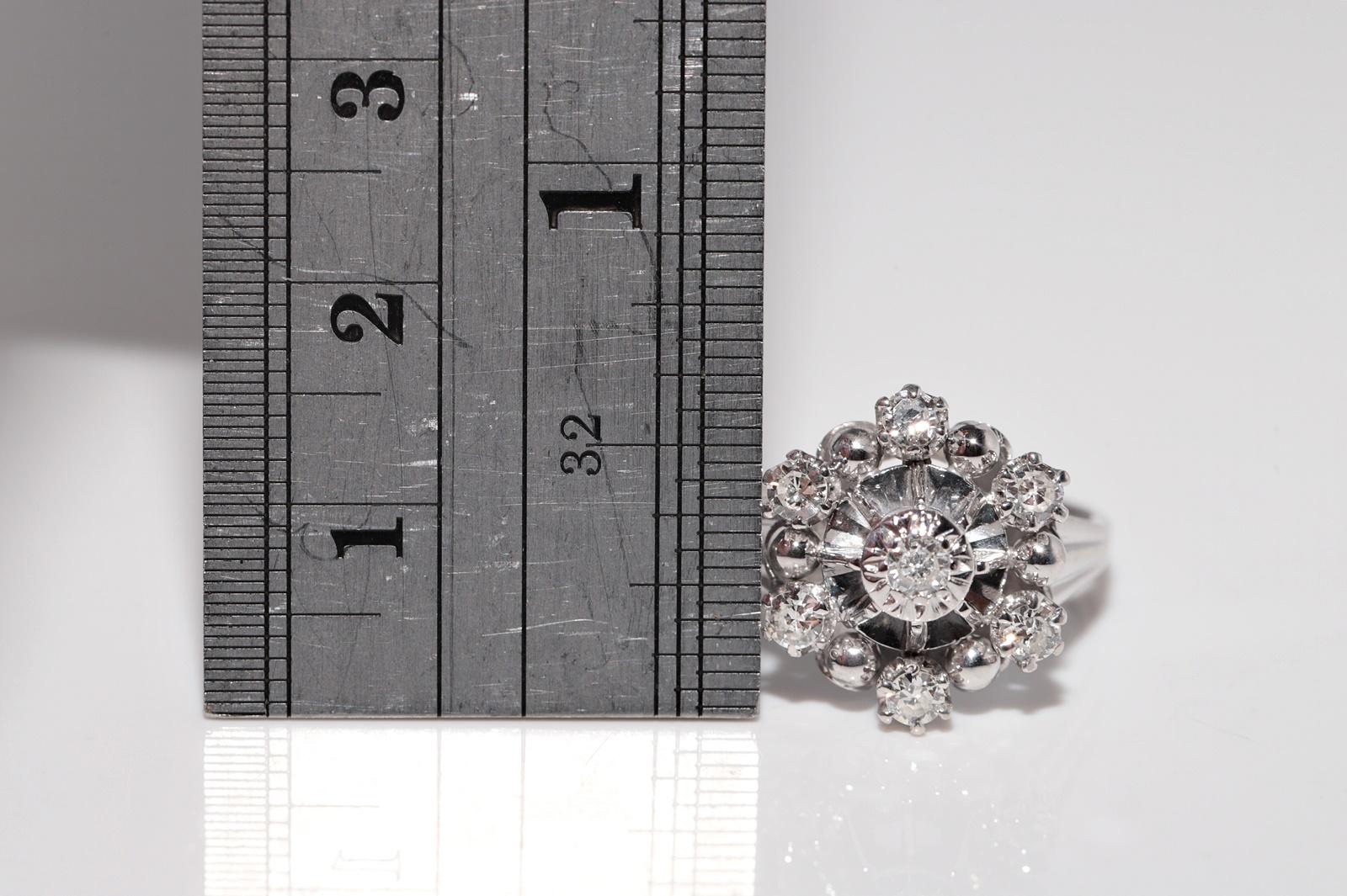 Bague Art déco ancienne des années 1920 en or 18 carats décorée de diamants naturels en vente 1