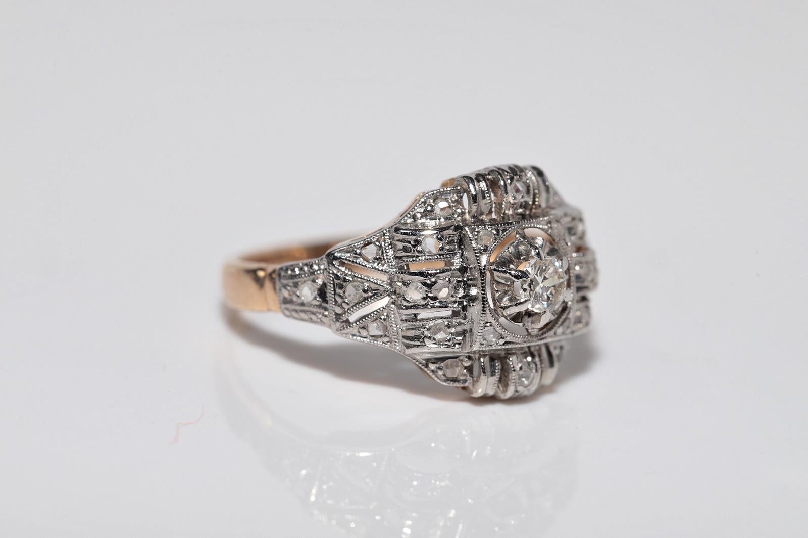 Anello antico CIRCA 1920 Art Deco in oro 18k con diamante naturale decorato in vendita 3