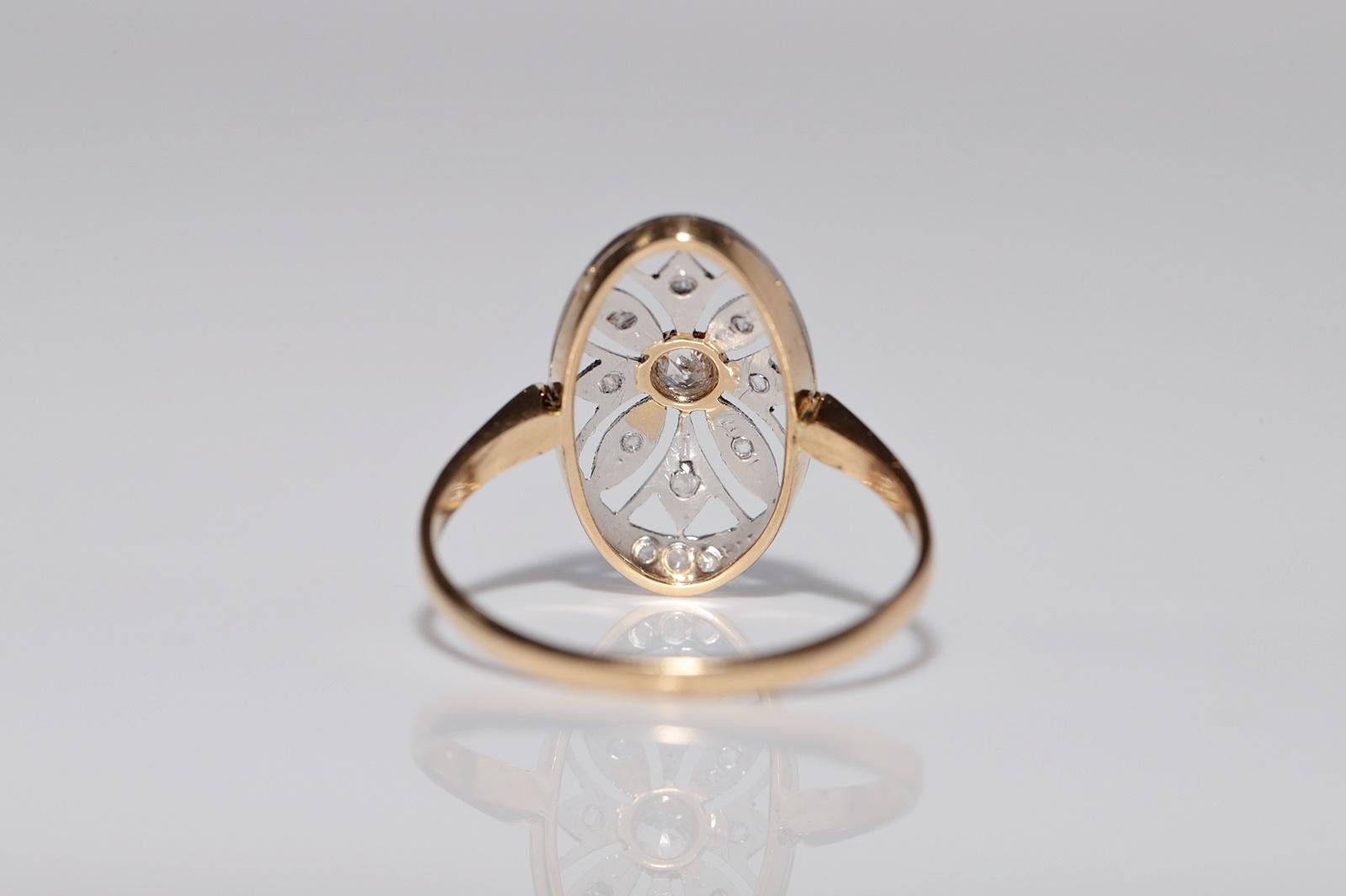 Bague Art déco ancienne des années 1920 en or 18 carats avec diamants naturels de style ovale en vente 4