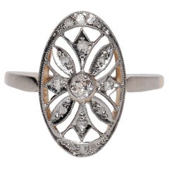 Bague Art déco ancienne des années 1920 en or 18 carats avec diamants naturels de style ovale