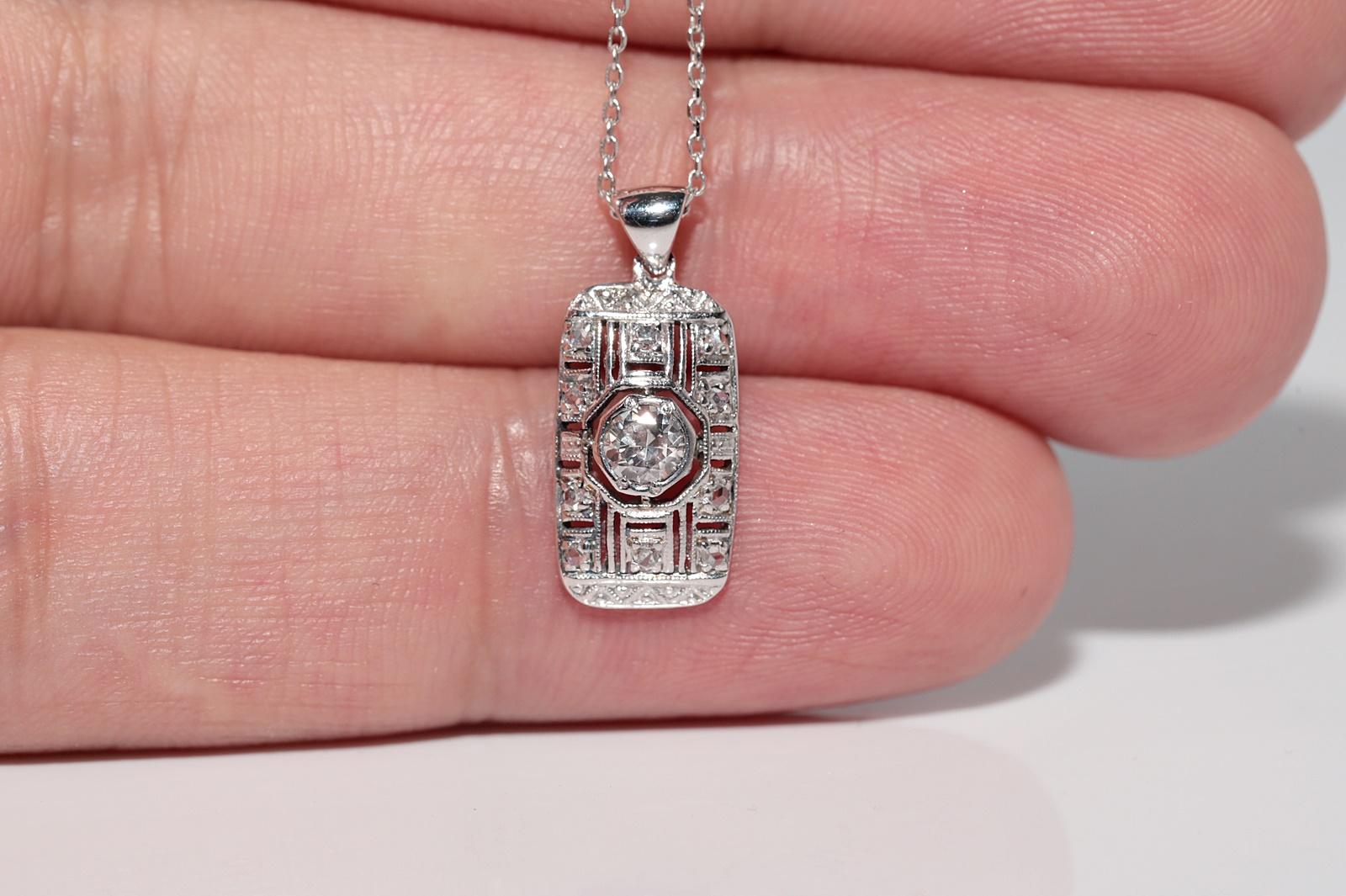 Collier antique Circa 1920s Art Deco en or 18k avec pendentif en diamant naturel Pour femmes en vente