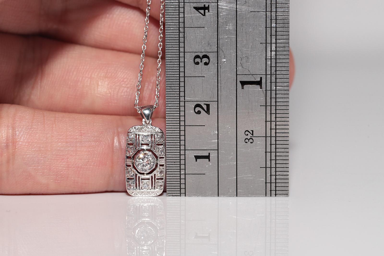 Collier antique Circa 1920s Art Deco en or 18k avec pendentif en diamant naturel en vente 2