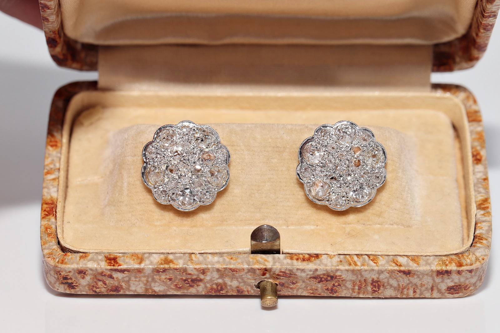 
In sehr gutem Zustand.
Das Gesamtgewicht beträgt 4.1 Gramm.
Insgesamt ist alt geschliffener Diamant 2,20 ct.
Insgesamt ist der Diamant im Rosenschliff 0.15 ct.
Der Diamant hat im Allgemeinen die Farbe H-I-J-K und die Reinheit s1-s2-s3.
Die