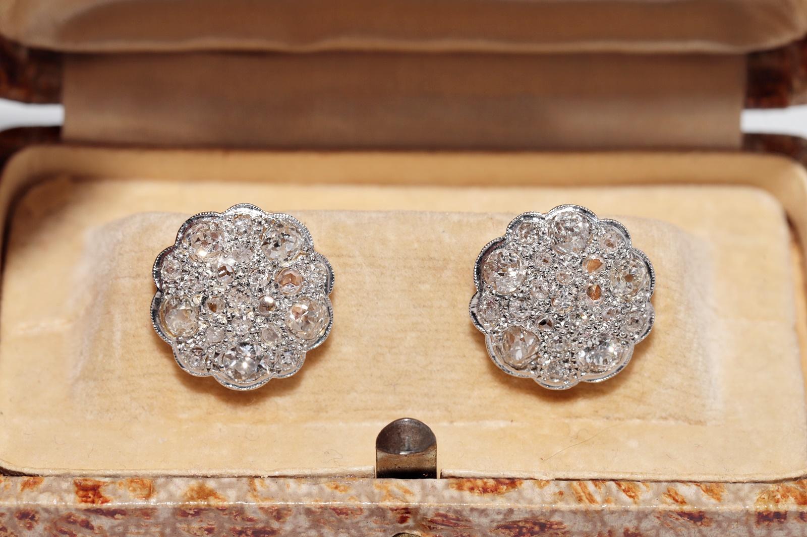 Antike CIRCA 1920s Art Deco 18k Gold Natürlicher Diamant  Runder Stil-Ohrring (Art déco) im Angebot