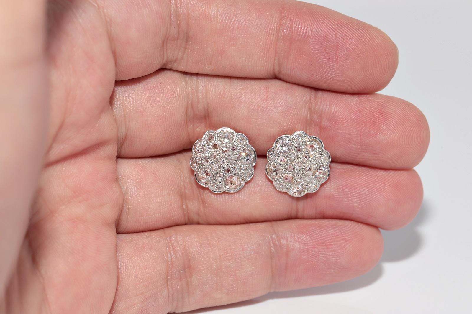 Antike CIRCA 1920s Art Deco 18k Gold Natürlicher Diamant  Runder Stil-Ohrring im Angebot 1