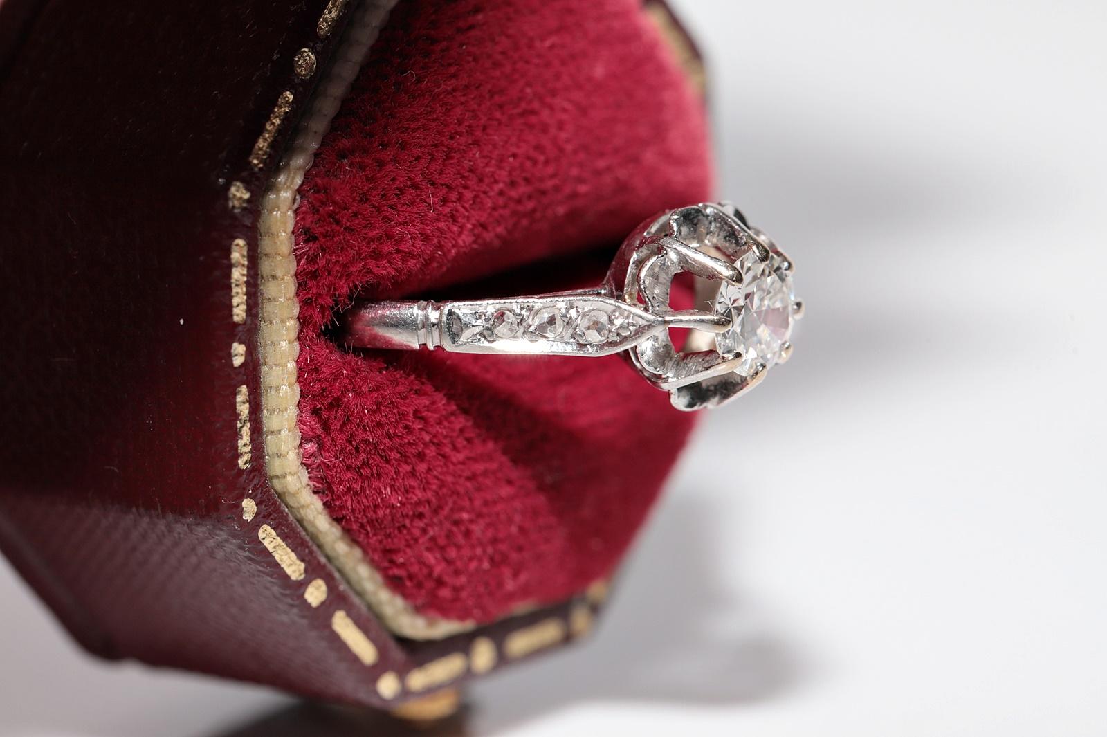 Taille vieille mine Bague de fiançailles solitaire Art déco ancienne des années 1920 en or 18 carats avec diamants naturels en vente