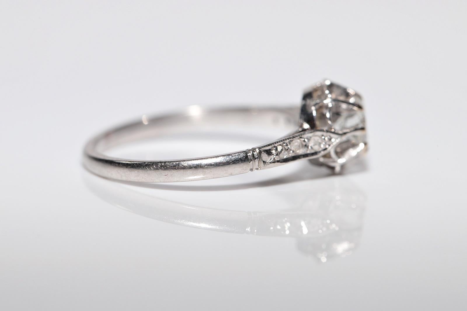 Bague de fiançailles solitaire Art déco ancienne des années 1920 en or 18 carats avec diamants naturels en vente 1