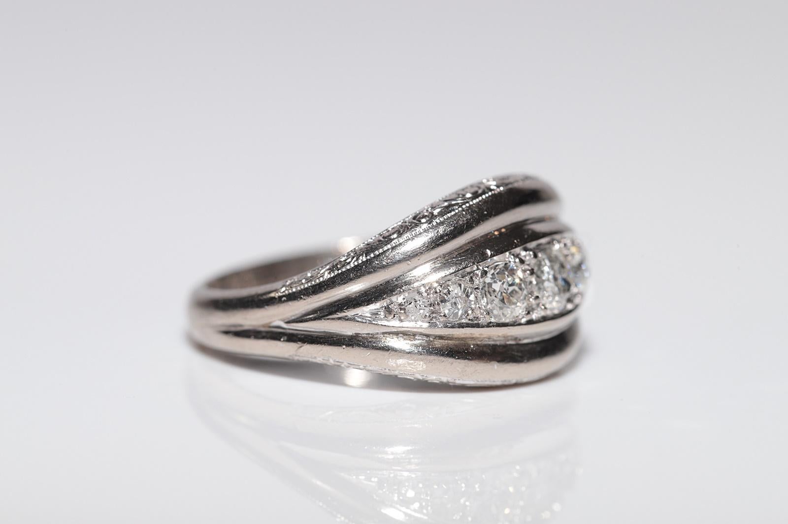 Women's Antique Circa 1920s Art Deco 18k Gold Natural Old Cut Diamond Band Ring For Sale