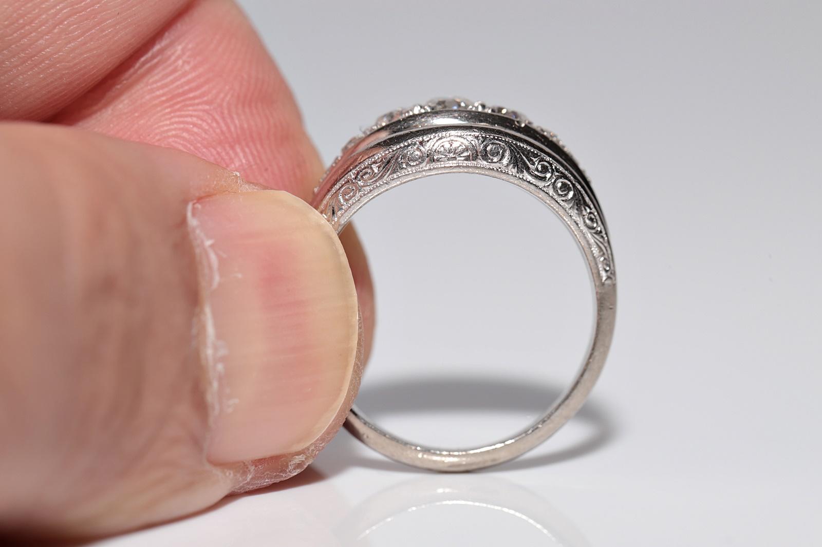 Antique Circa 1920s Art Deco 18k Gold Natural Old Cut Diamond Band Ring For Sale 2