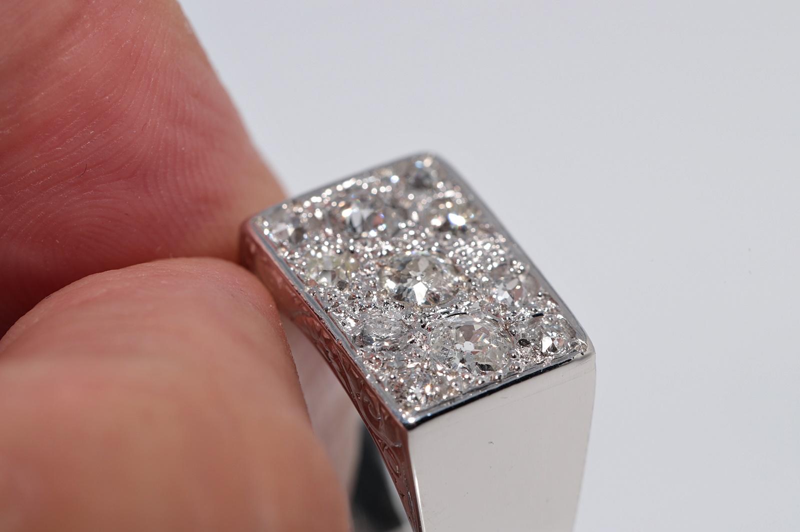 Antiguo anillo decorado con diamantes naturales talla antigua Art Decó de oro de 18 quilates de la década de 1920 en venta 6