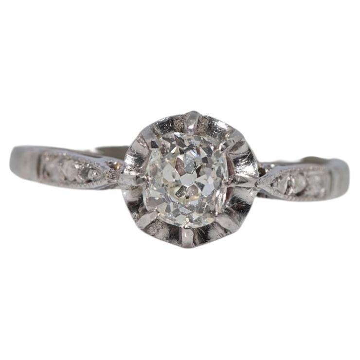 Bague solitaire Art déco ancienne, datant des années 1920, en or 18 carats, sertie d'un diamant naturel taille ancienne