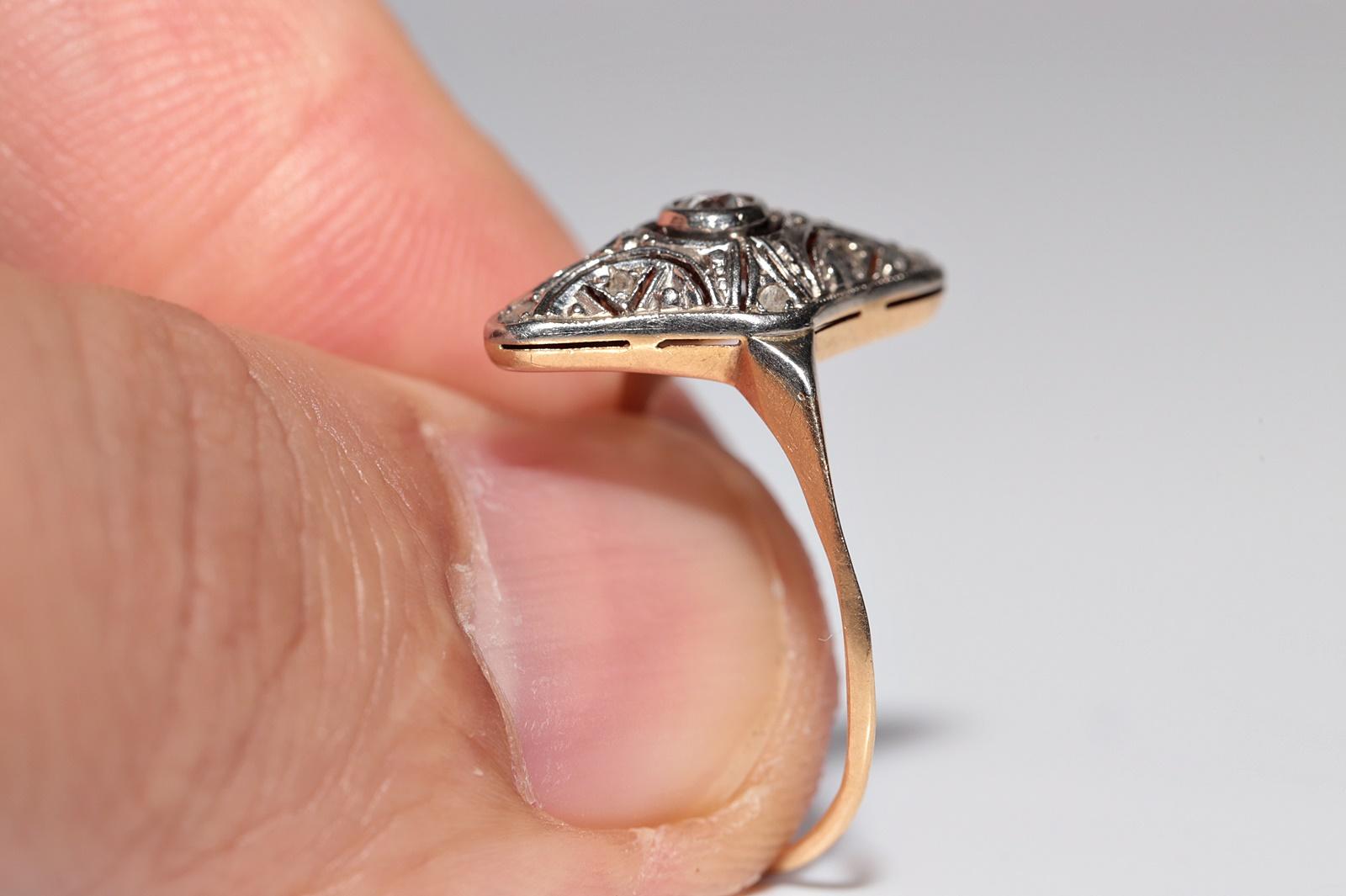 Antique Circa 1920s Art Deco 18k Gold Top Silver Natural Diamond Navette Ring In Good Condition For Sale In Fatih/İstanbul, 34