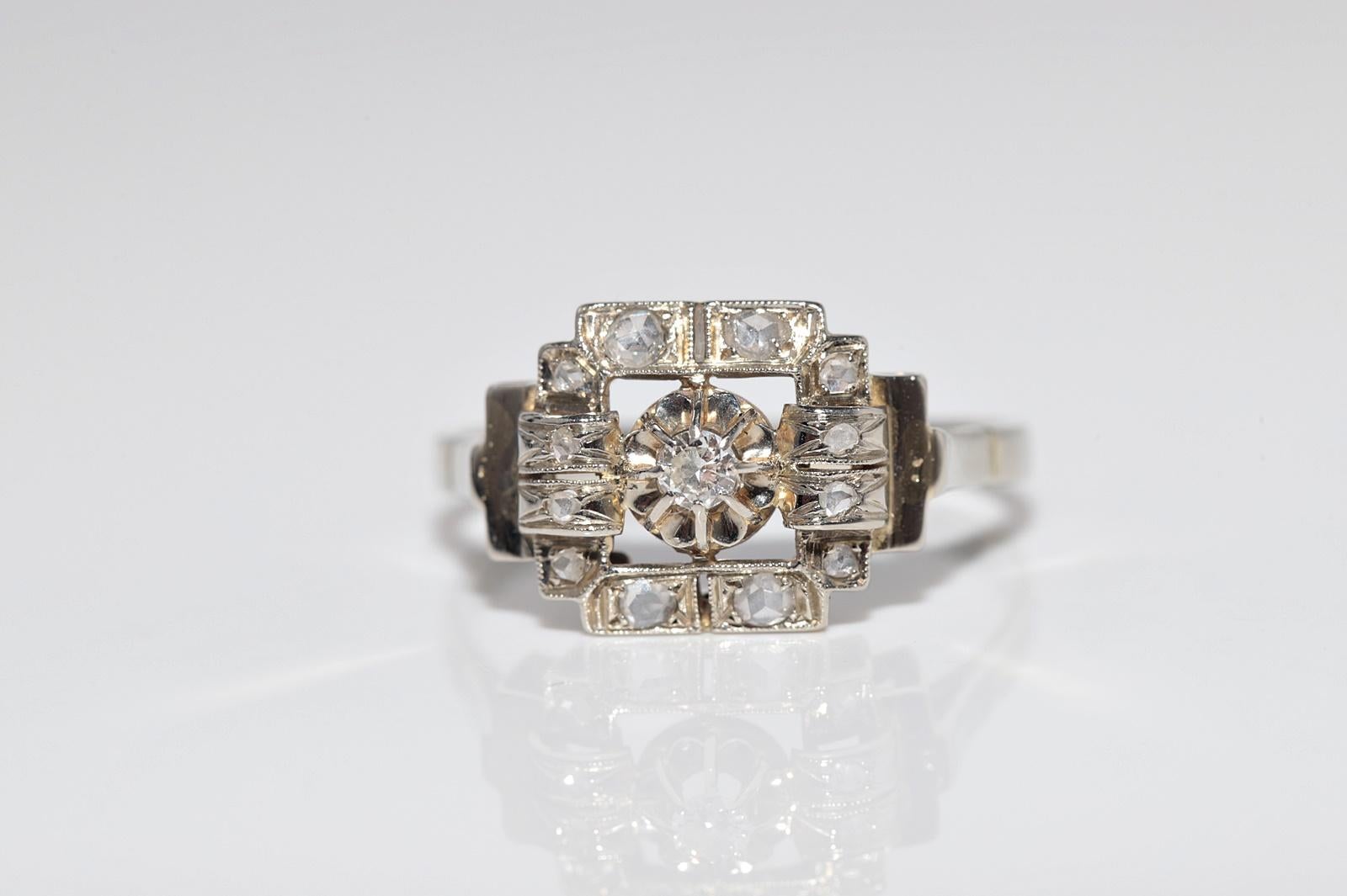 Antique Circa 1920s Art Deco Handcrafted 18k Gold Natural Diamond Ring In Good Condition For Sale In Fatih/İstanbul, 34