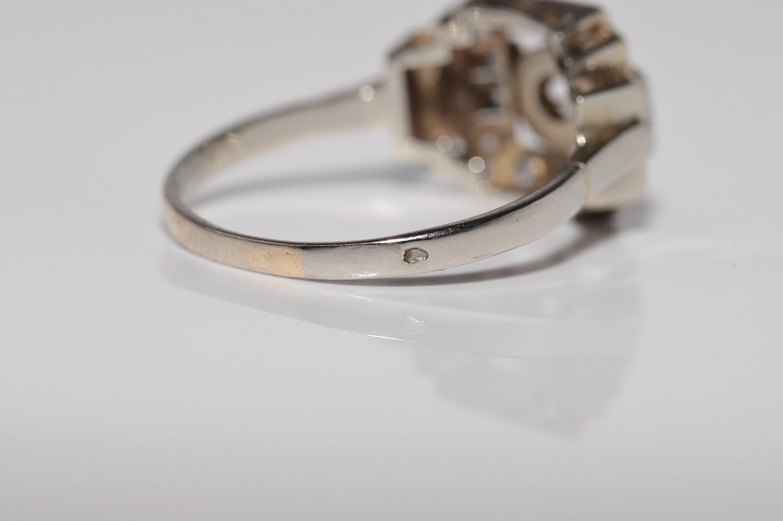 Antique Circa 1920s Art Deco Handcrafted 18k Gold Natural Diamond Ring For Sale 3