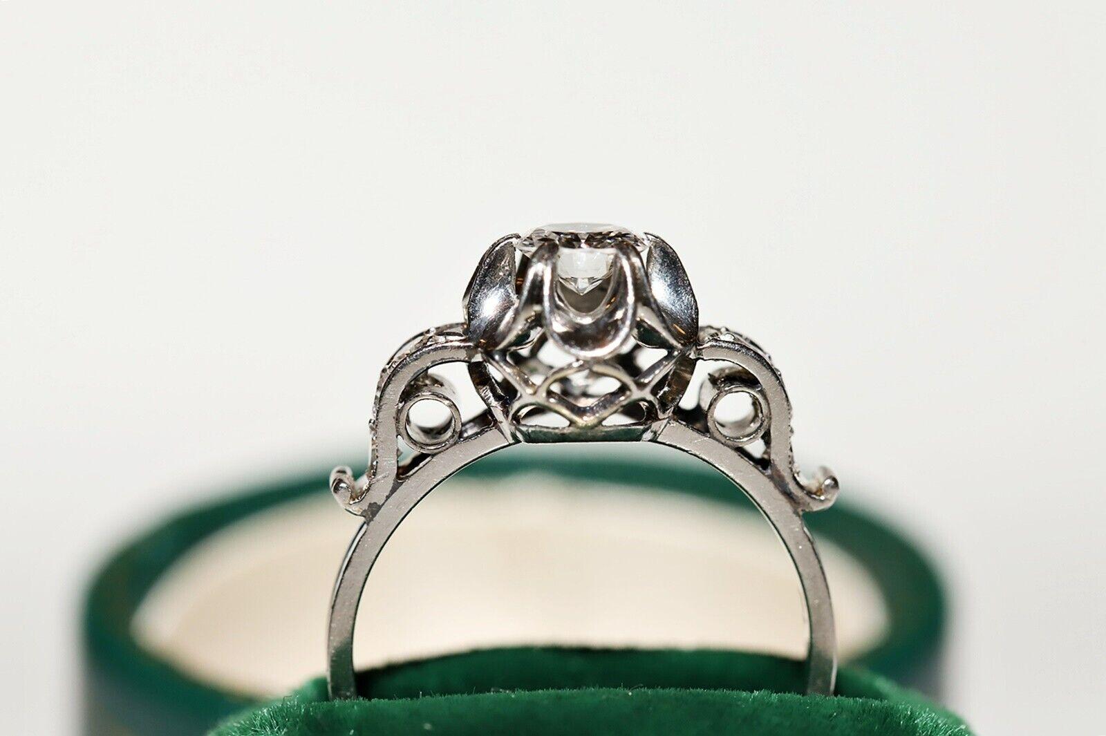 Antiguo Anillo Decorado Art Decó de Platino con Diamantes Naturales de la década de 1920 en venta 9