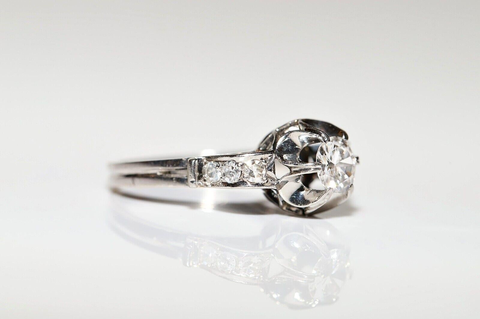 Brilliant Cut Antique Circa 1920s Art Deco Platinum Natural Diamond Decorated Ring For Sale