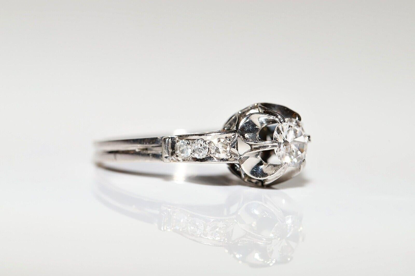 Antiguo Anillo Decorado Art Decó de Platino con Diamantes Naturales de la década de 1920 Corte brillante en venta