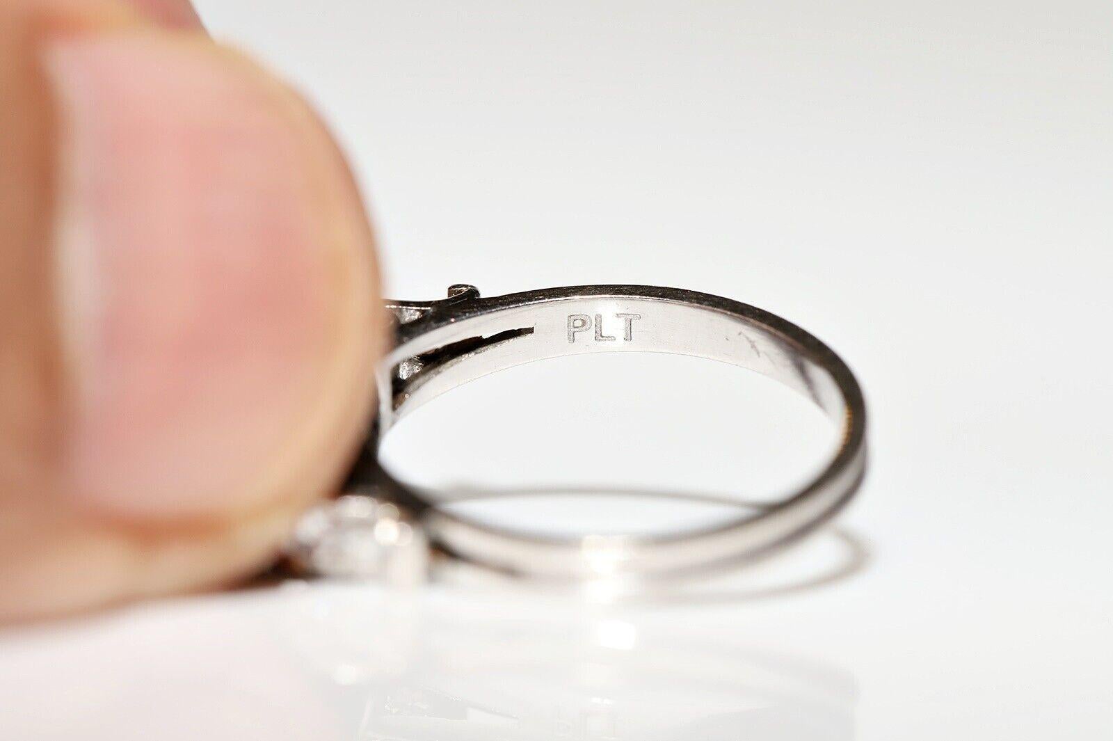 Bague Art déco ancienne des années 1920 en platine décorée de diamants naturels Pour femmes en vente