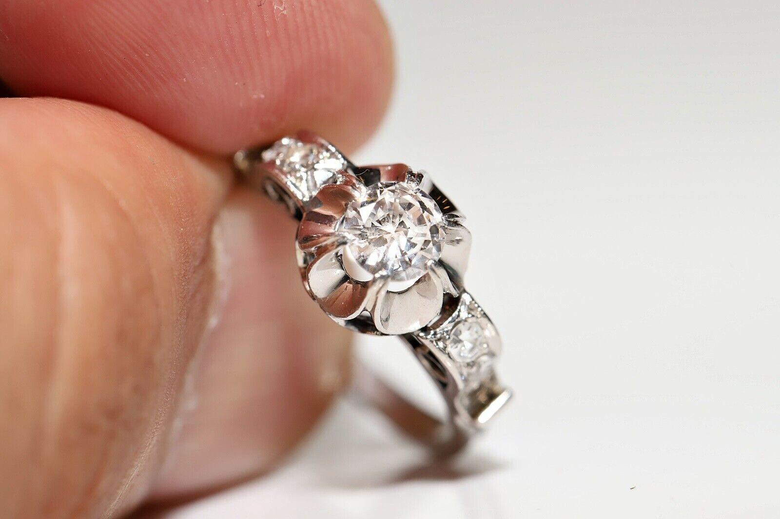 Antique Circa 1920s Art Deco Platinum Natural Diamond Decorated Ring For Sale 4