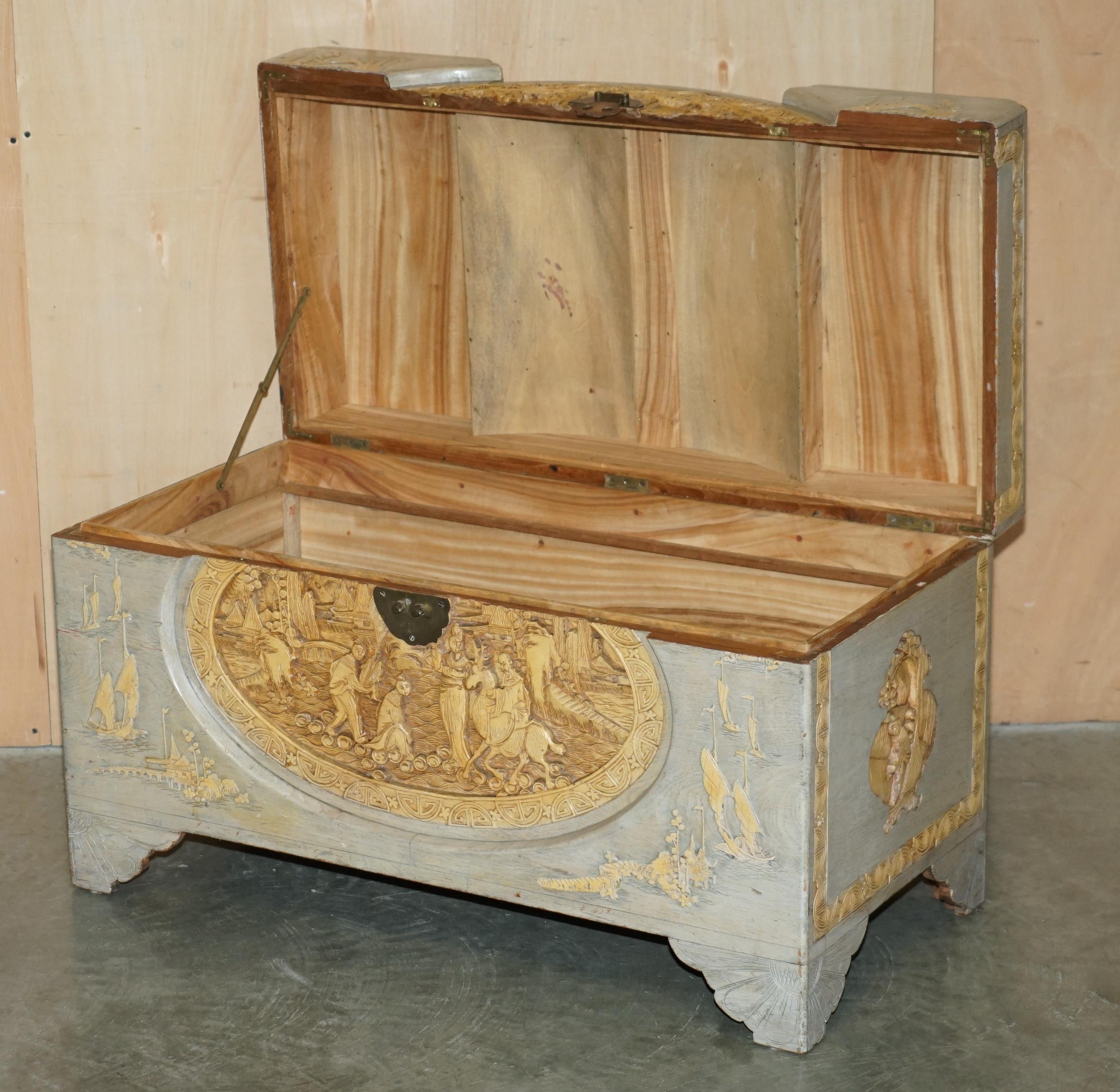ANTIQUE CIRCA 1920er CHINESE EXPORT HEAVILY CARved CAMPHOR WOOD LINEN TOY CHEST im Angebot 7