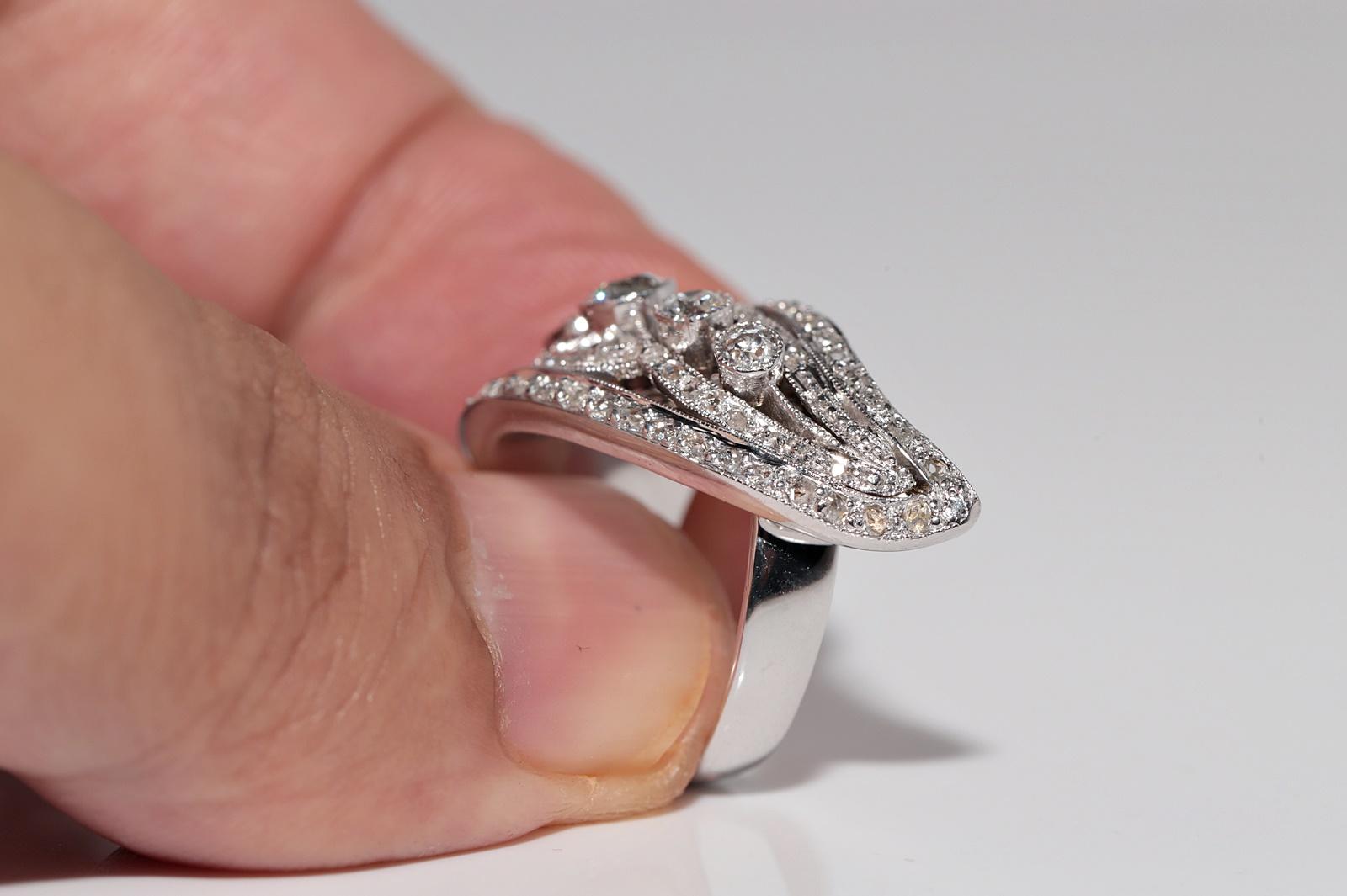 Antike CIRCA 1920er Jahre Handgefertigte Art Deco 18k Gold Natural Diamond Ring im Angebot 4