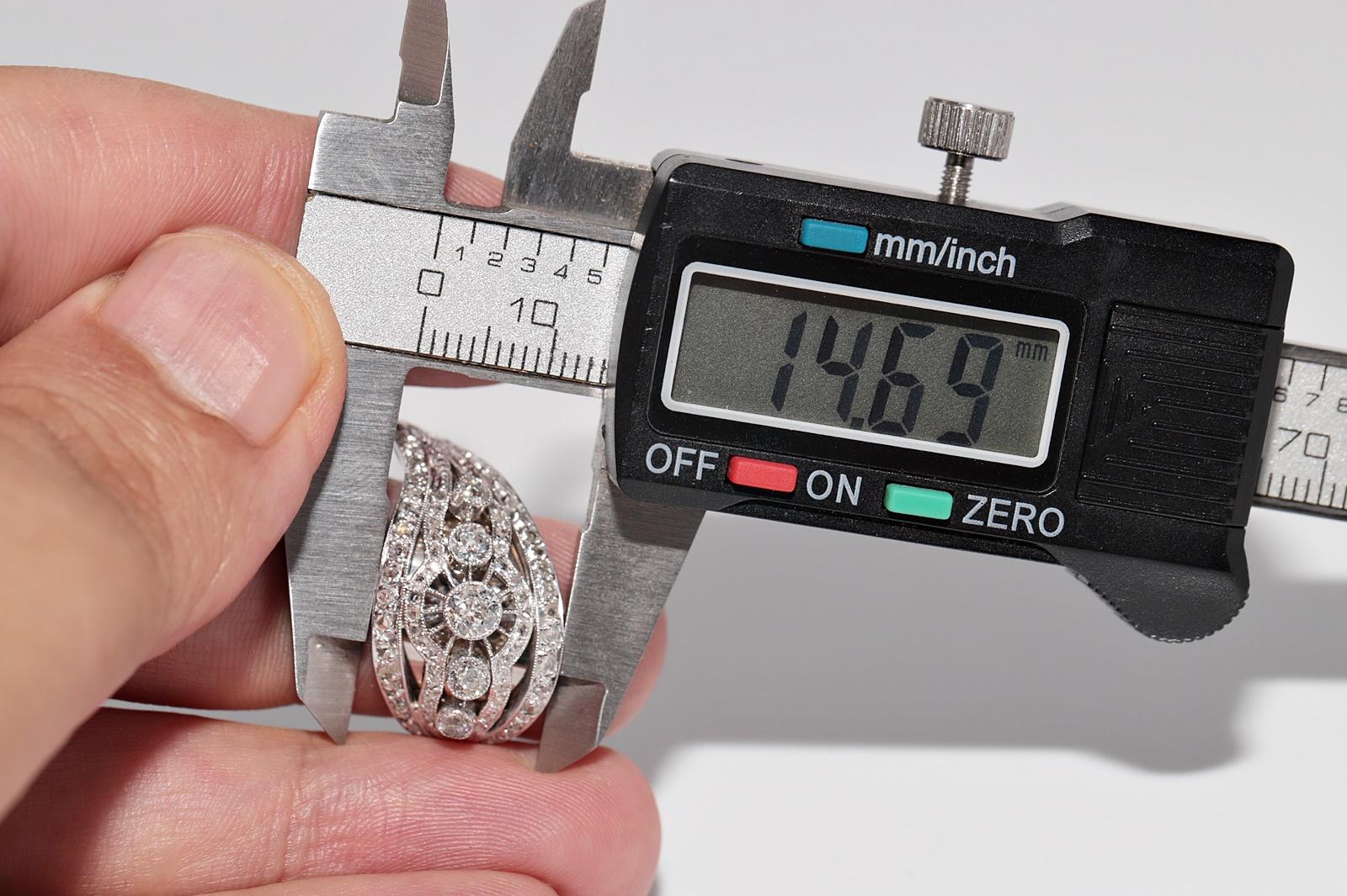 Antike CIRCA 1920er Jahre Handgefertigte Art Deco 18k Gold Natural Diamond Ring im Angebot 6