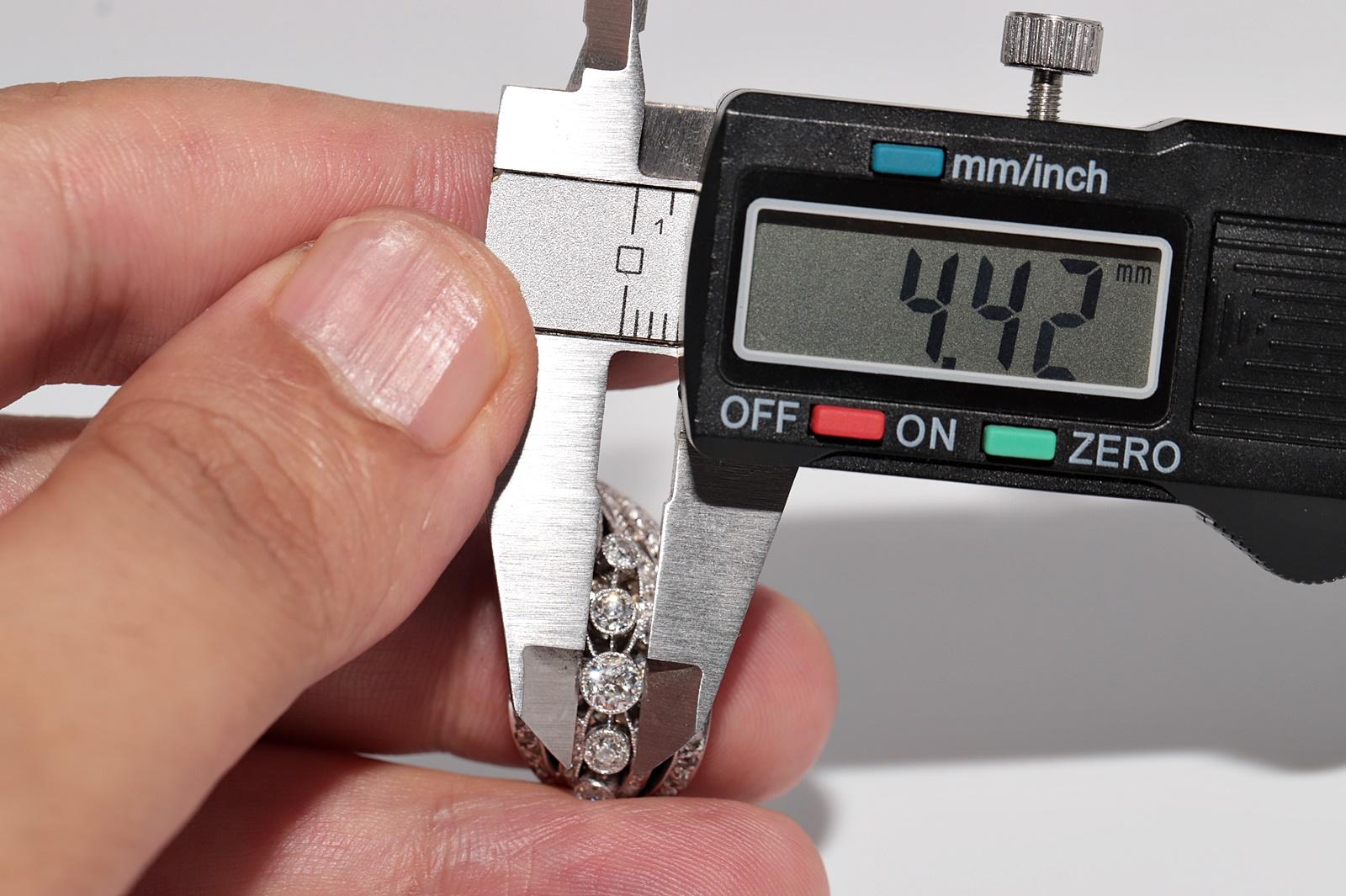 Antike CIRCA 1920er Jahre Handgefertigte Art Deco 18k Gold Natural Diamond Ring im Angebot 7