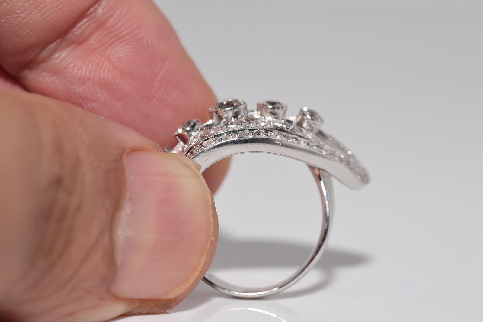 Antike CIRCA 1920er Jahre Handgefertigte Art Deco 18k Gold Natural Diamond Ring im Angebot 3
