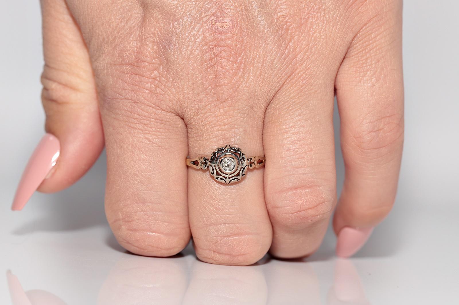 Bague solitaire ancienne des années 1920, fabriquée à la main en or 18 carats avec diamants naturels en vente 9
