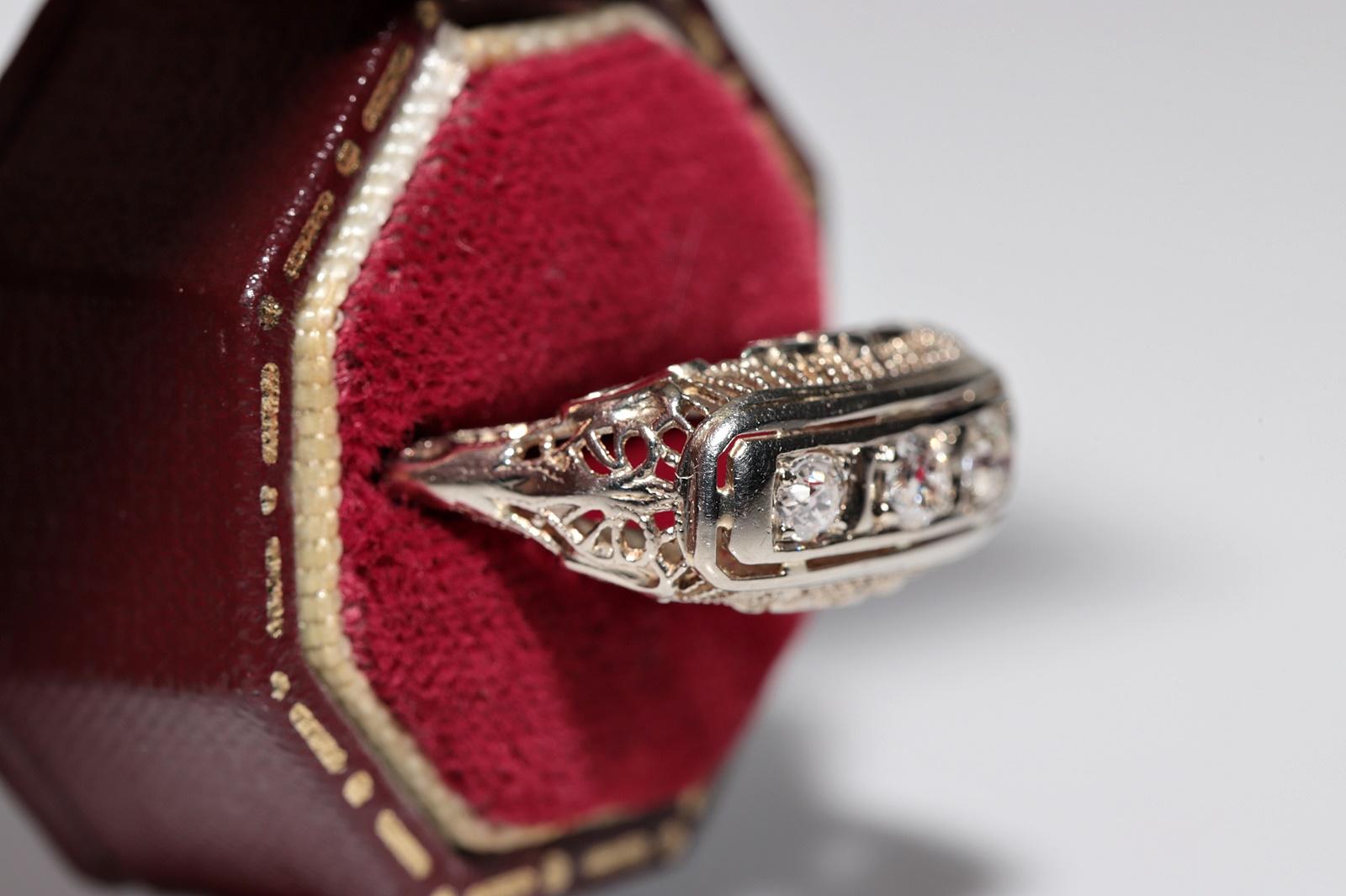 Ancienne bague Art déco des années 1920, fabriquée à la main en or 18 carats avec diamants naturels en vente 3