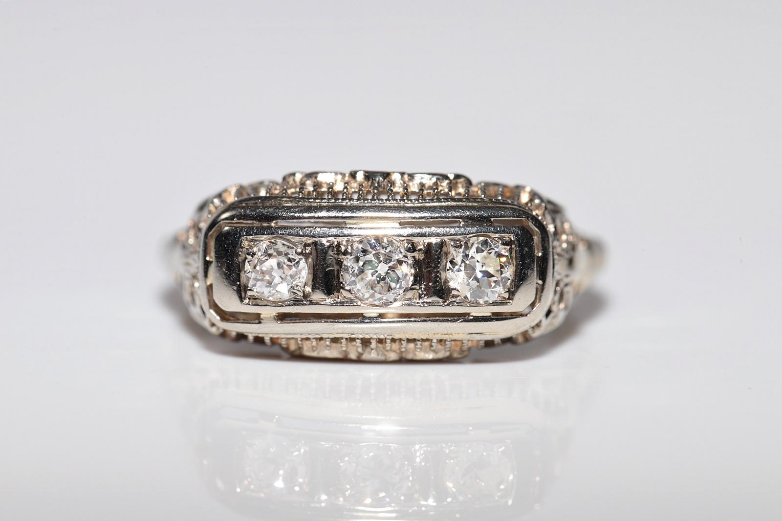 Ancienne bague Art déco des années 1920, fabriquée à la main en or 18 carats avec diamants naturels en vente 4