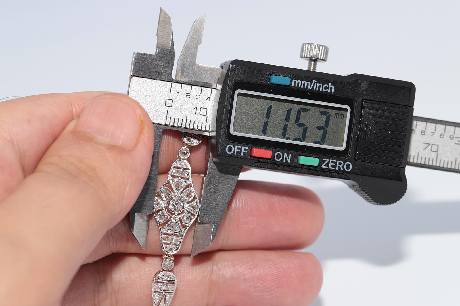 Antike CIRCA 1920er Jahre handgefertigt Art Deco 18k Gold natürlichen Diamant-Armband im Angebot 6