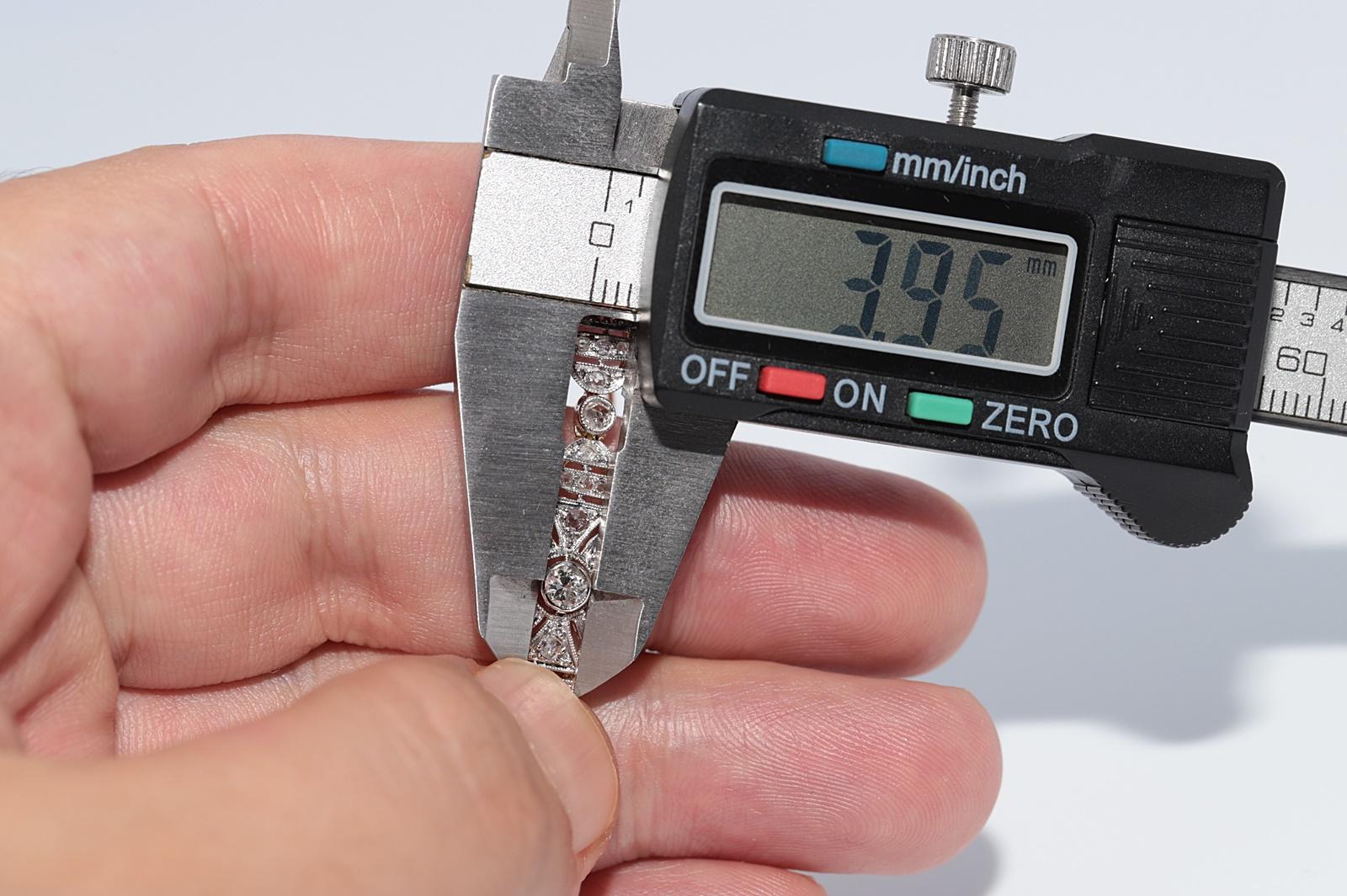 Antike CIRCA 1920er Jahre handgefertigt Art Deco 18k Gold natürlichen Diamant-Armband im Angebot 7