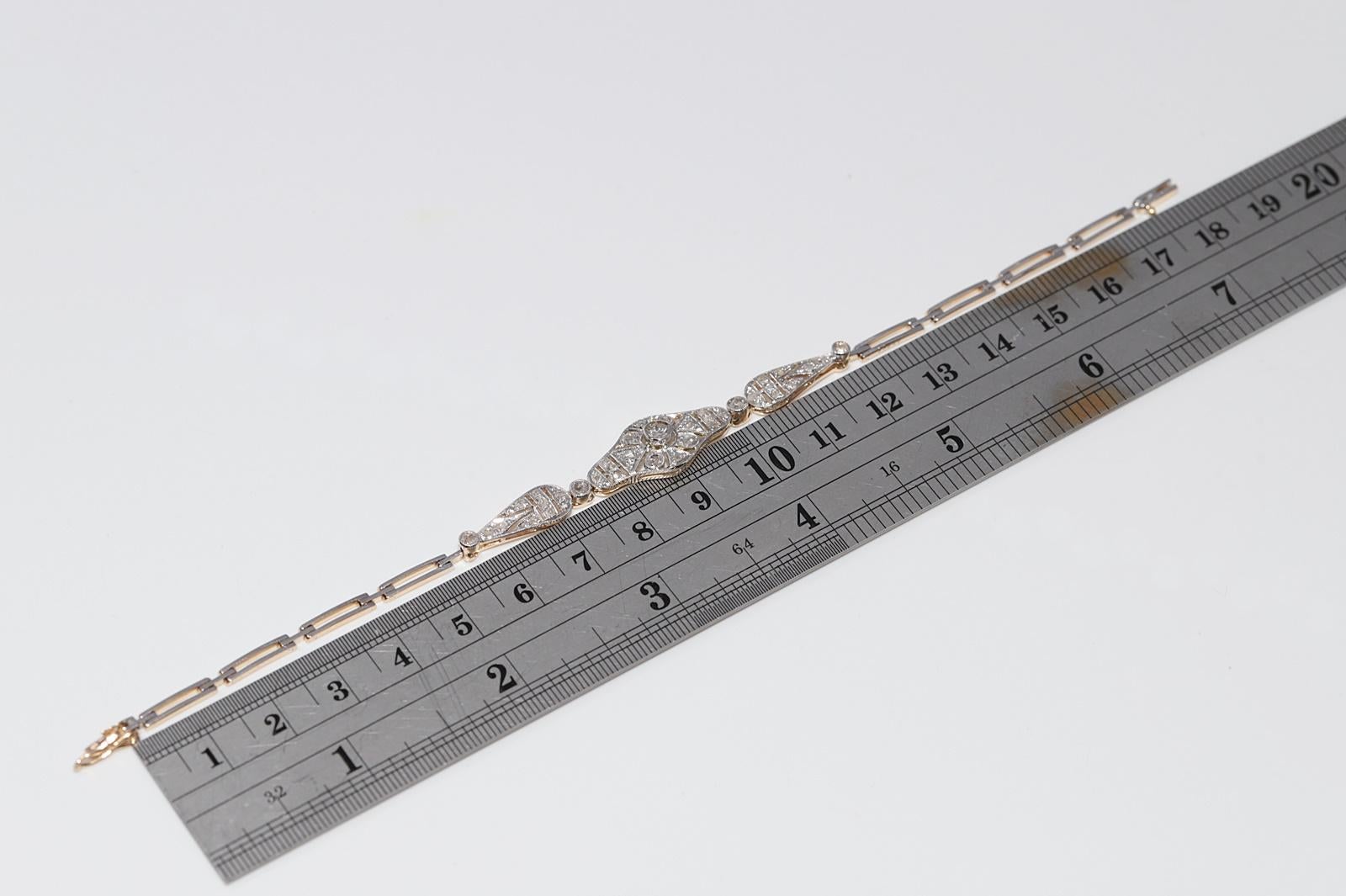 Antike CIRCA 1920er Jahre handgefertigt Art Deco 18k Gold natürlichen Diamant-Armband im Angebot 11