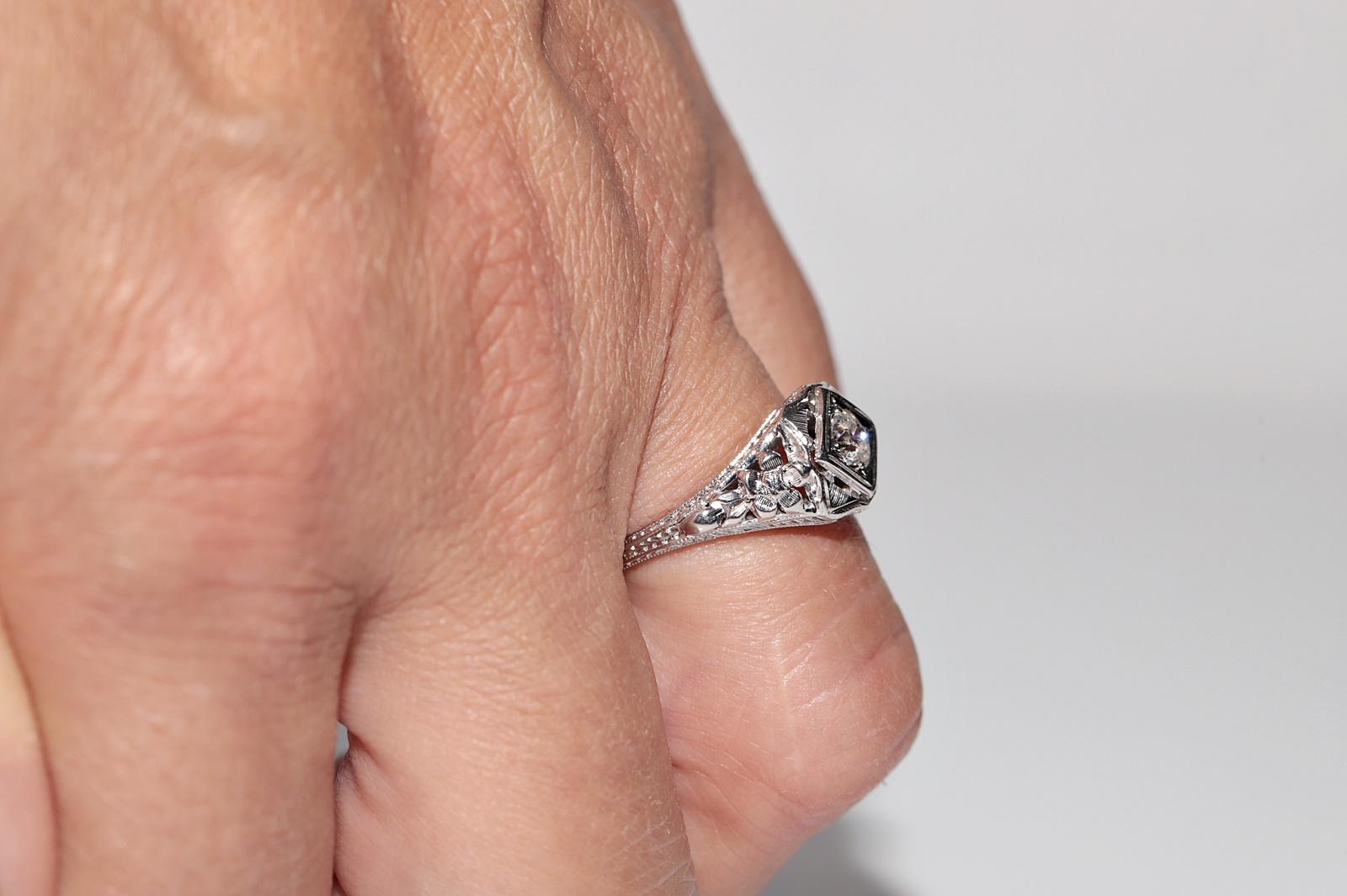 Antico anello con diamanti naturali in oro 18 carati, realizzato a mano, degli anni '20 circa. In condizioni buone in vendita a Fatih/İstanbul, 34